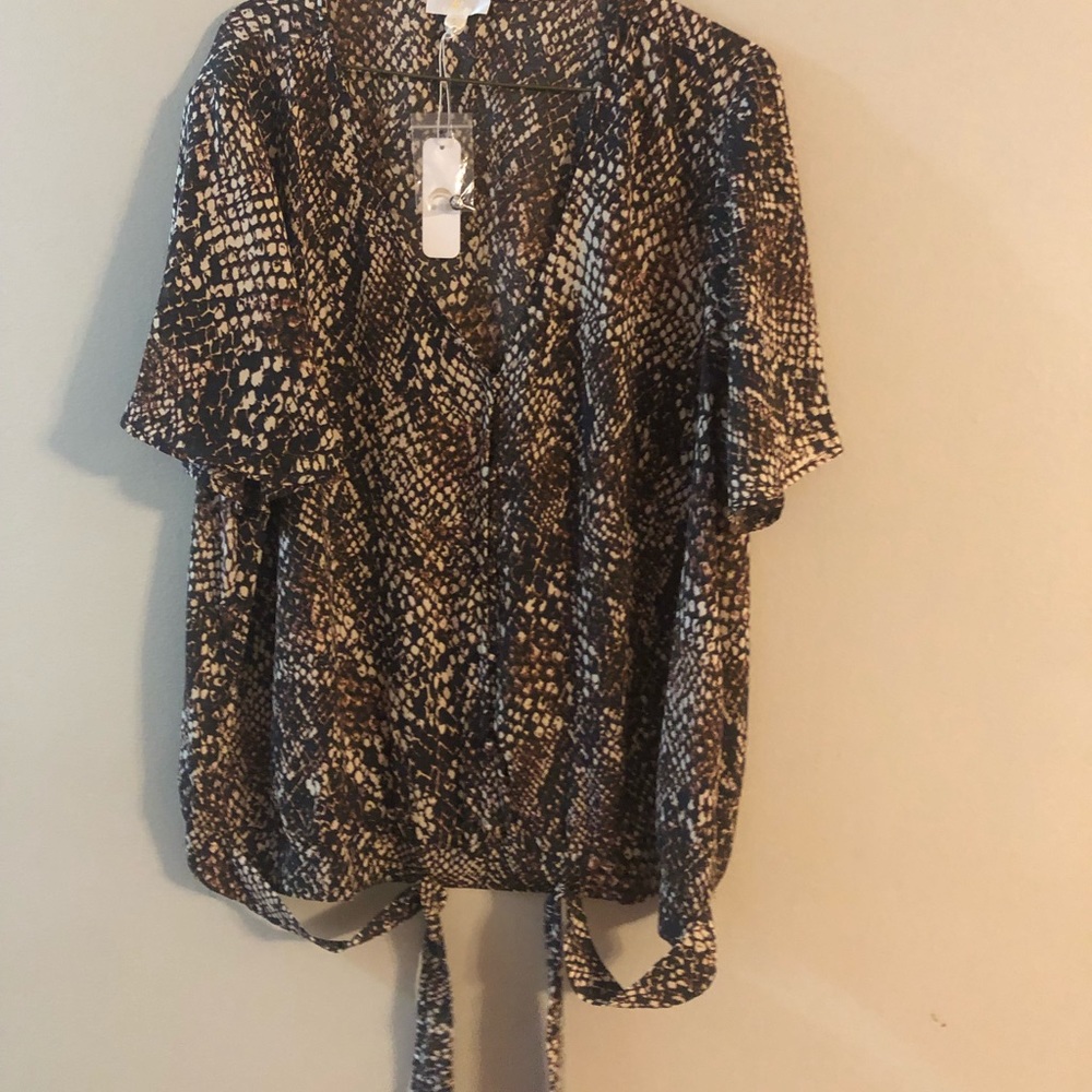 Charming Charlie Women’s Blouse
